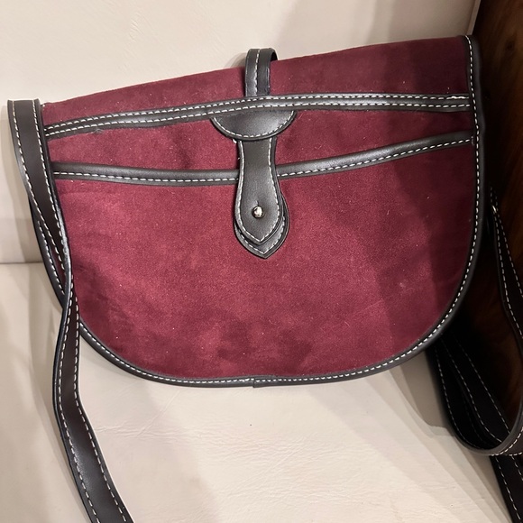 London Fog Newbury saddle bag purse - Picture 14 of 15